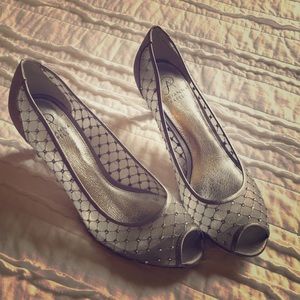 Adrianna Papell Silver Peep Toe pumps